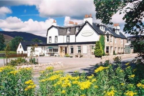 The Rowan Tree Country Hotel Авимор Екстериор снимка