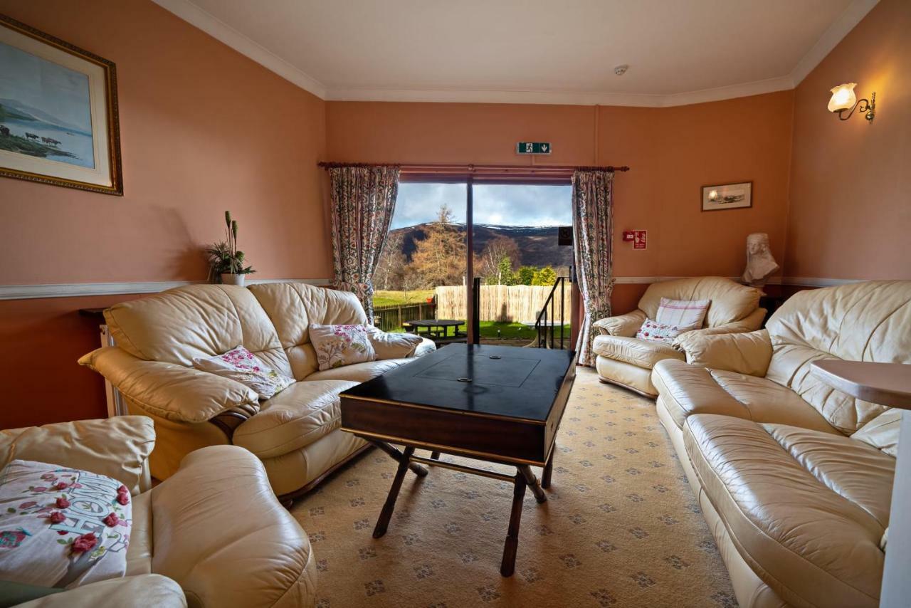 The Rowan Tree Country Hotel Авимор Екстериор снимка